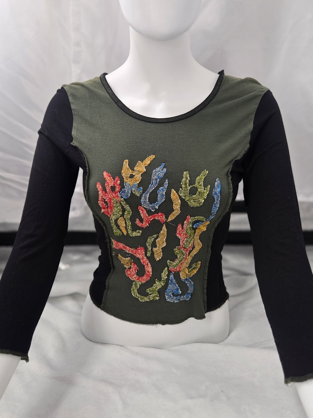 VTG Chaudry KC Embroidered Long Sleeve Crop Top S Y2K Whimsigoth Ribbed Boho